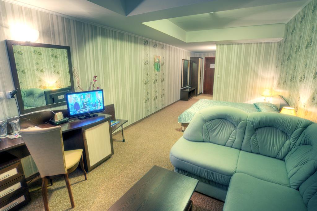 Luxor Hotel Смолян Экстерьер фото