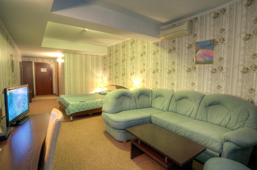 Luxor Hotel Смолян Экстерьер фото